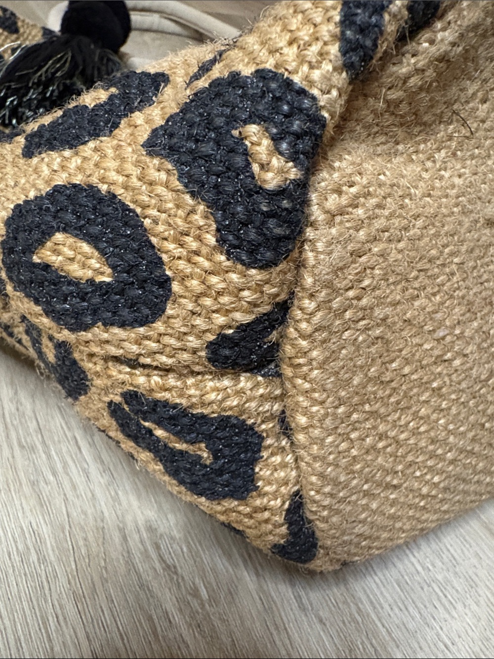 America & Beyond Leopard Jute Tote Bag With Tassel beach vacation travel cruise - Picture 4 of 13
